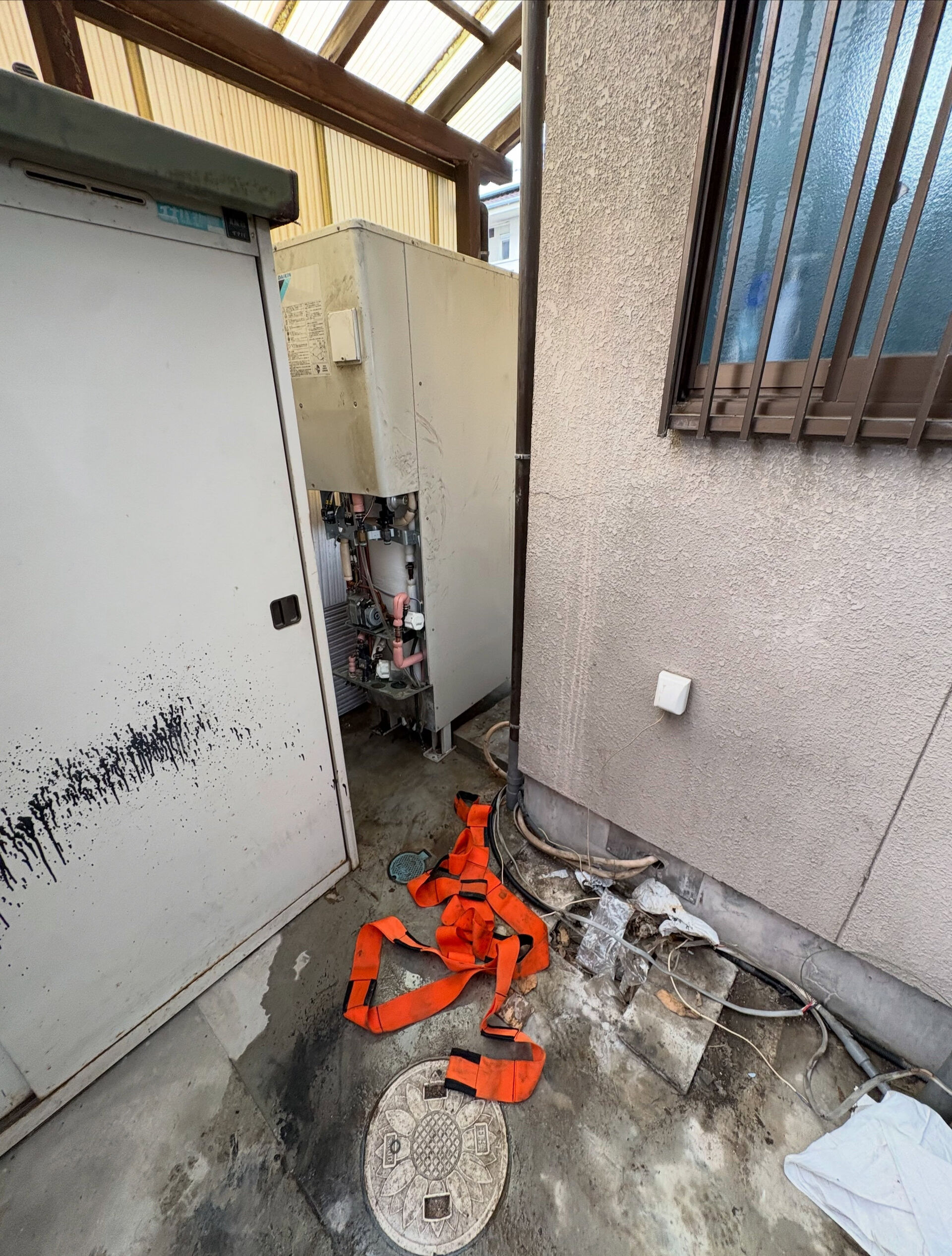 【松山市　ダイキン薄型エコキュート交換】