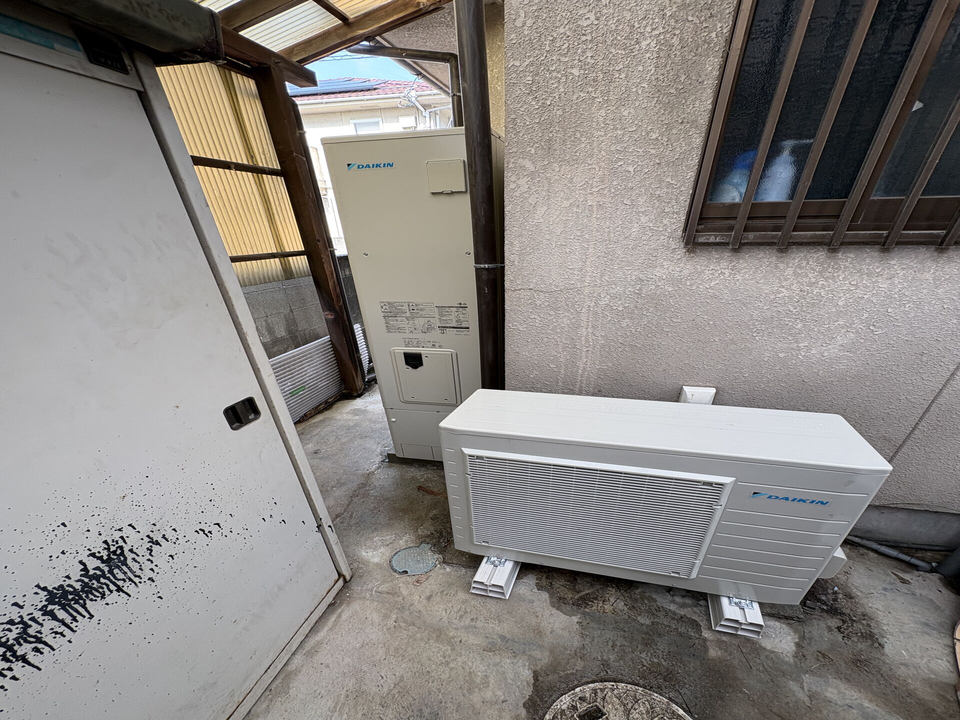 【松山市】ダイキン薄型エコキュート交換工事を行いました！