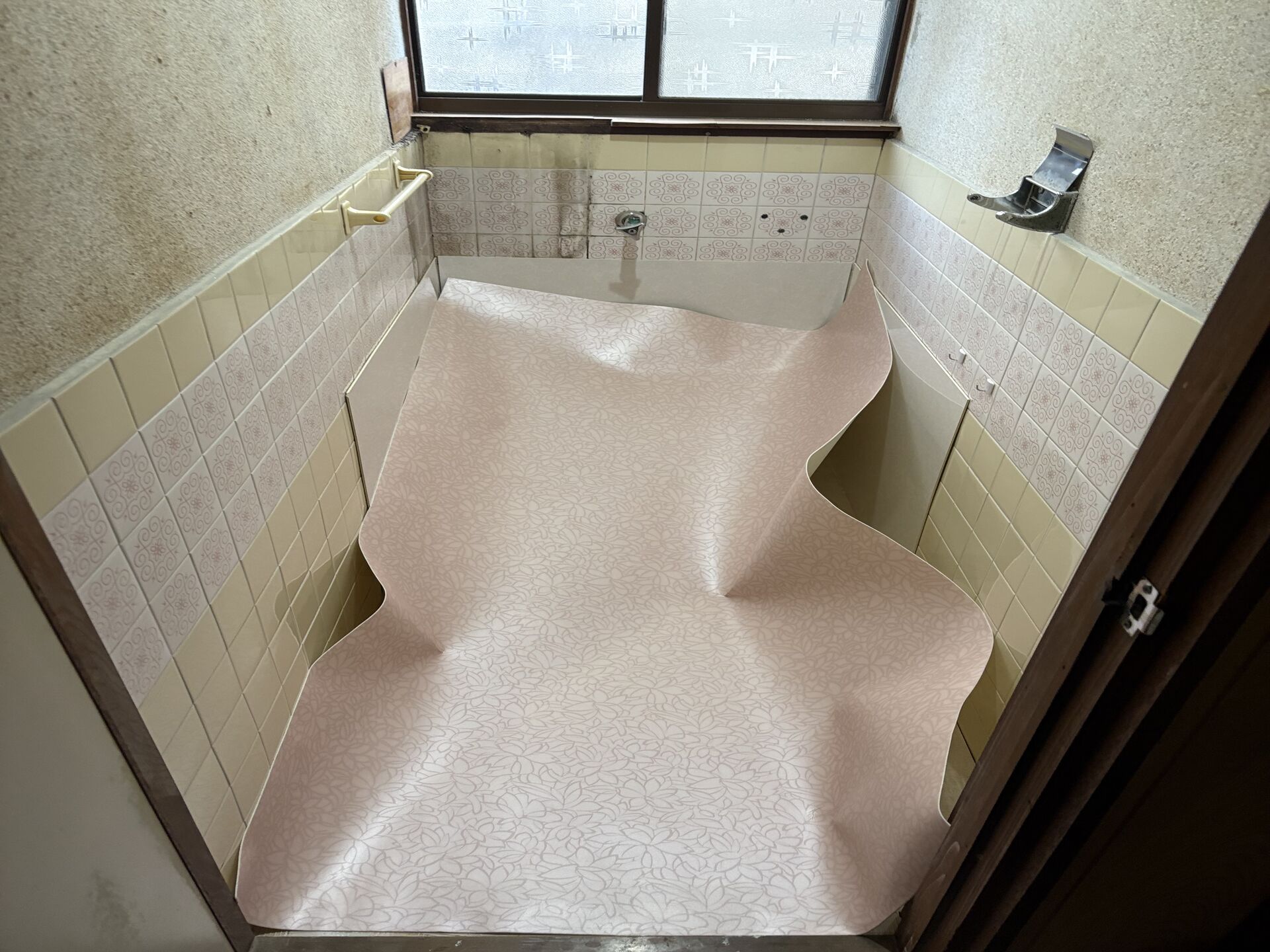 【松山市】ダイキン薄型エコキュート交換工事を行いました！