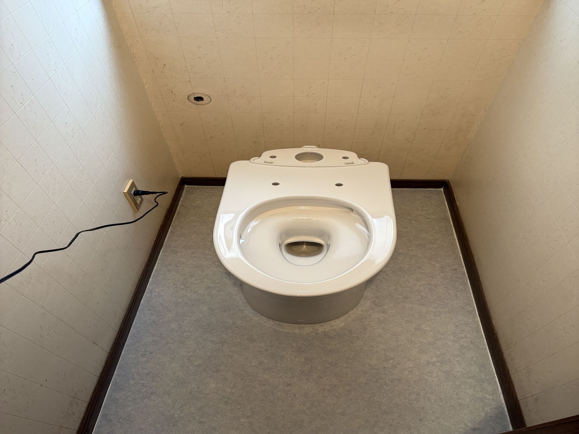 【松山市】ダイキン薄型エコキュート交換工事を行いました！
